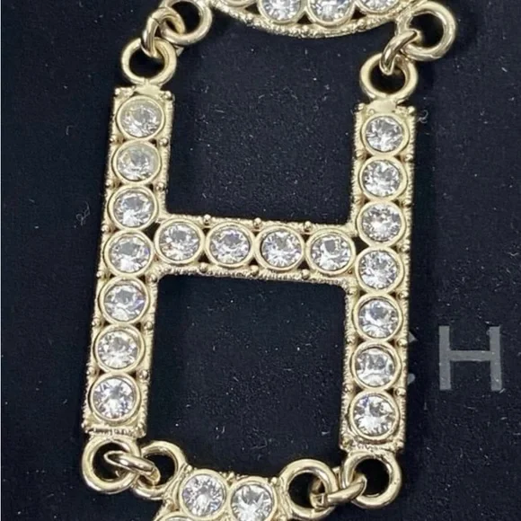 Chanel - Picture 4 of 6